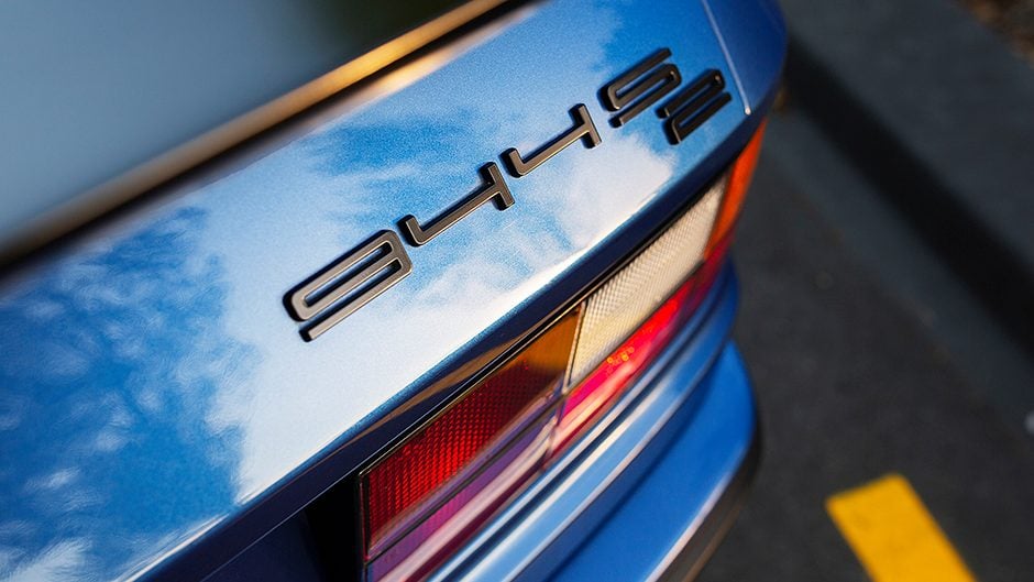 944S2